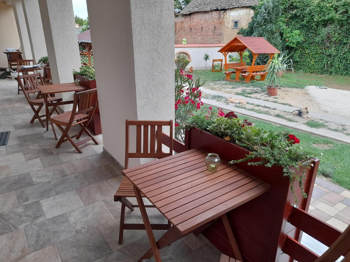 Adamko Borkert Haz Bed & Breakfast Villány Exterior foto