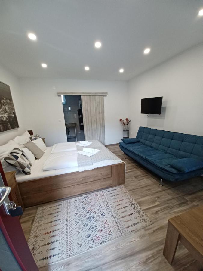 Adamko Borkert Haz Bed & Breakfast Villány Exterior foto