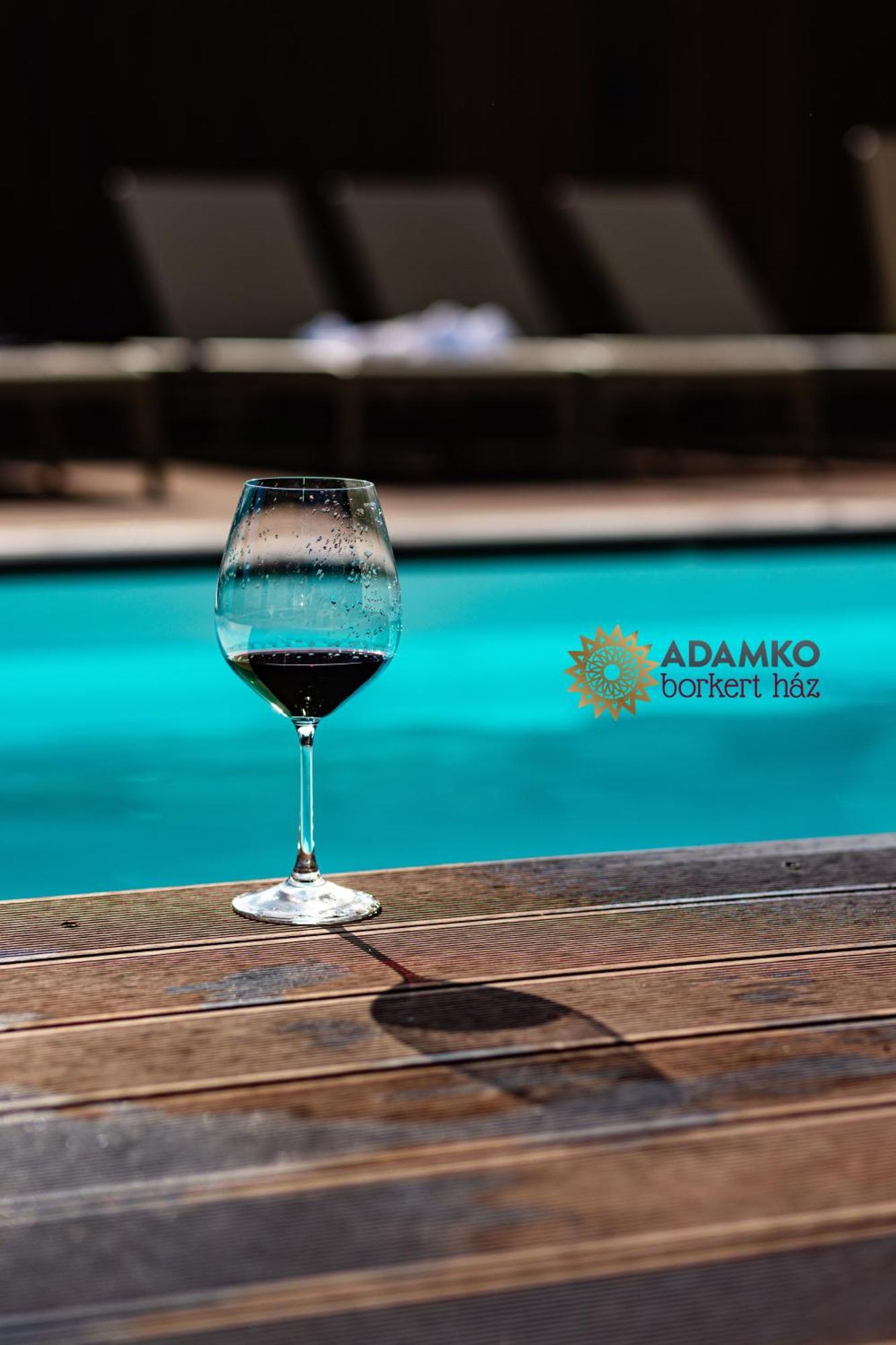 Adamko Borkert Haz Bed & Breakfast Villány Exterior foto
